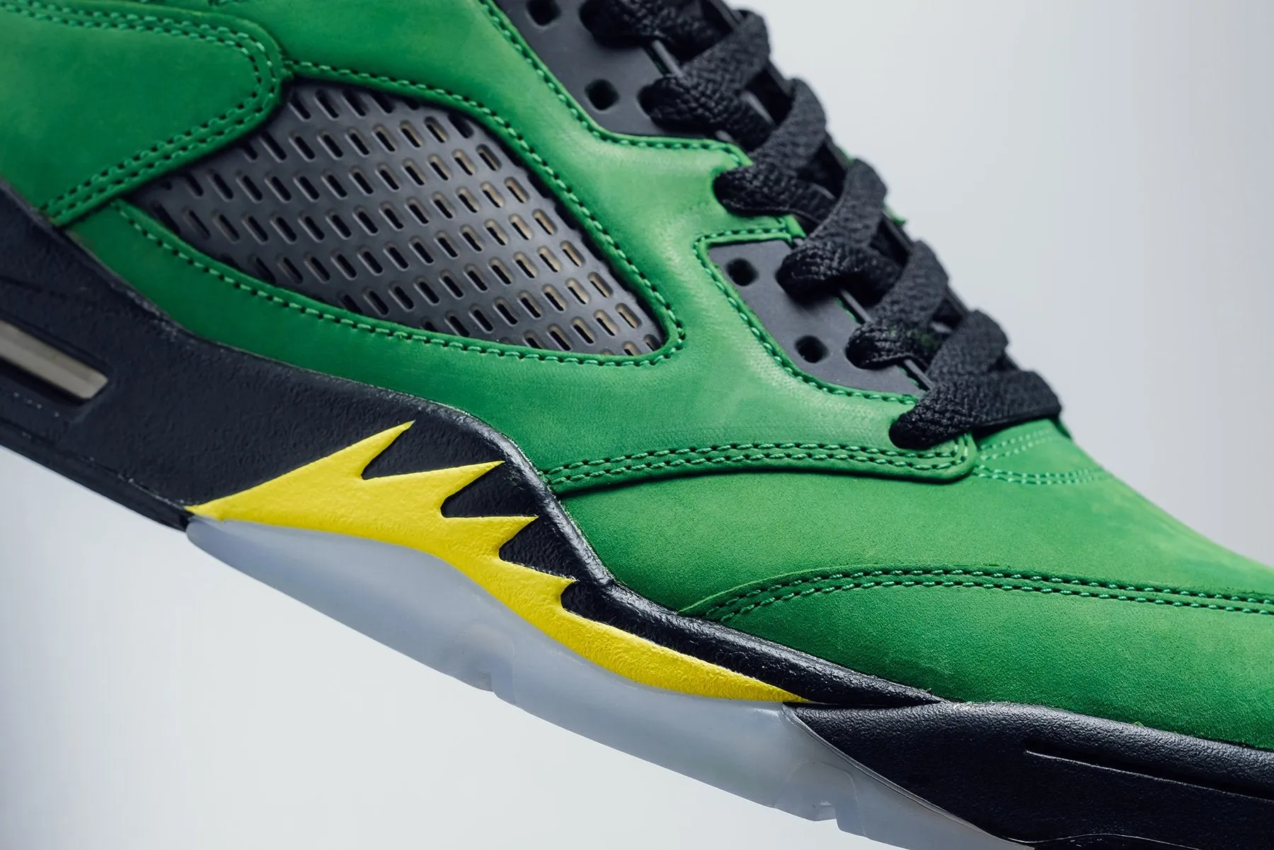 Air 5 Retro SE "Oregon Ducks" - Apple Green/Black