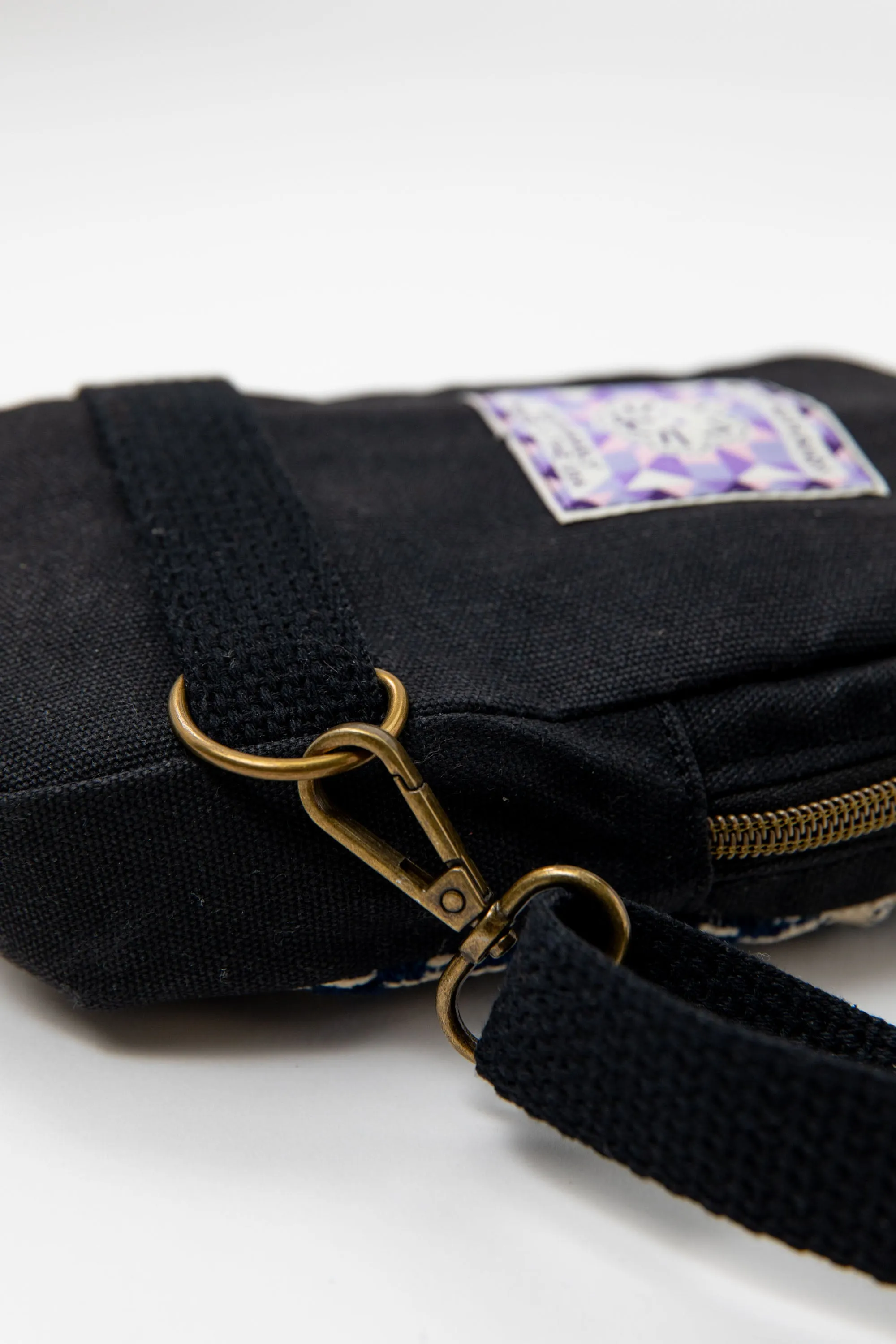 Irish Chain Crossbody - Black Canvas