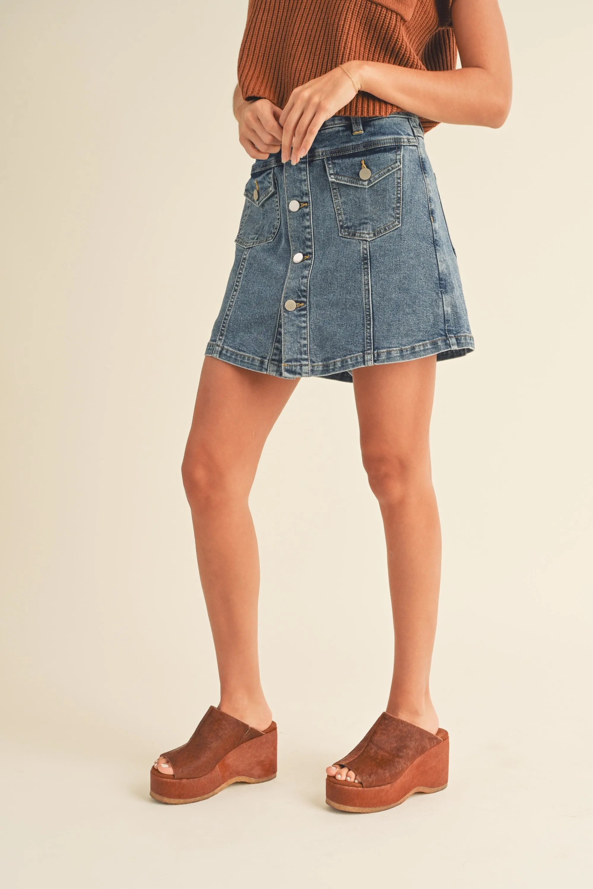 The ‘Buttondown Denim Skirt’